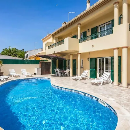 Sandra Villa Lagoa (Algarve)